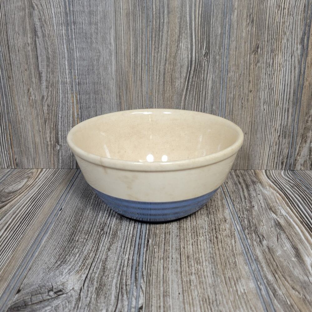 Vintage Universal Potteries Blue Cream Stoneware Ribbed Mixing Bowl Cambridge OH